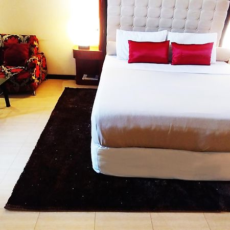 Dulcinea Hotel And Suites Мактан Екстериор снимка