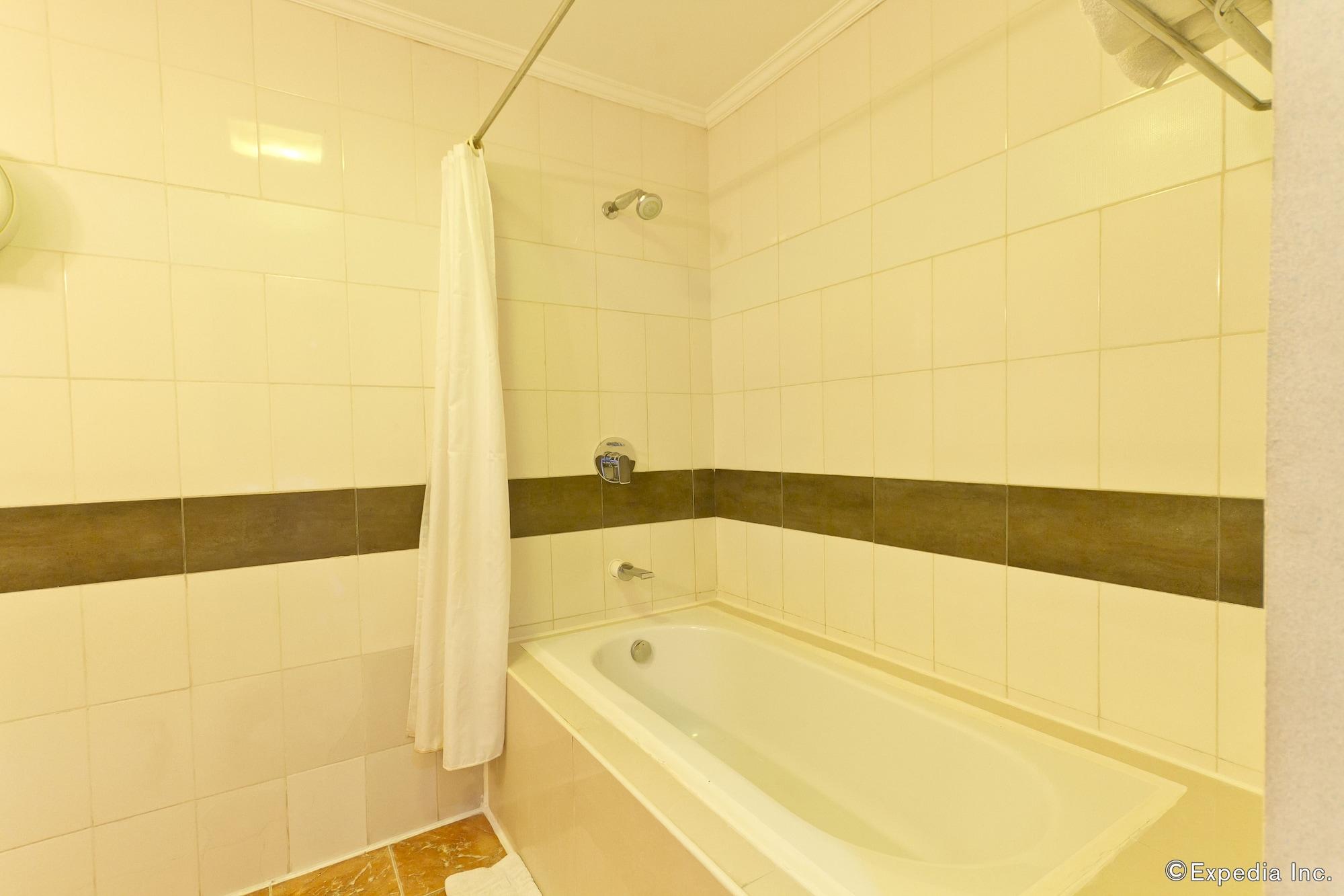 Dulcinea Hotel And Suites Мактан Екстериор снимка