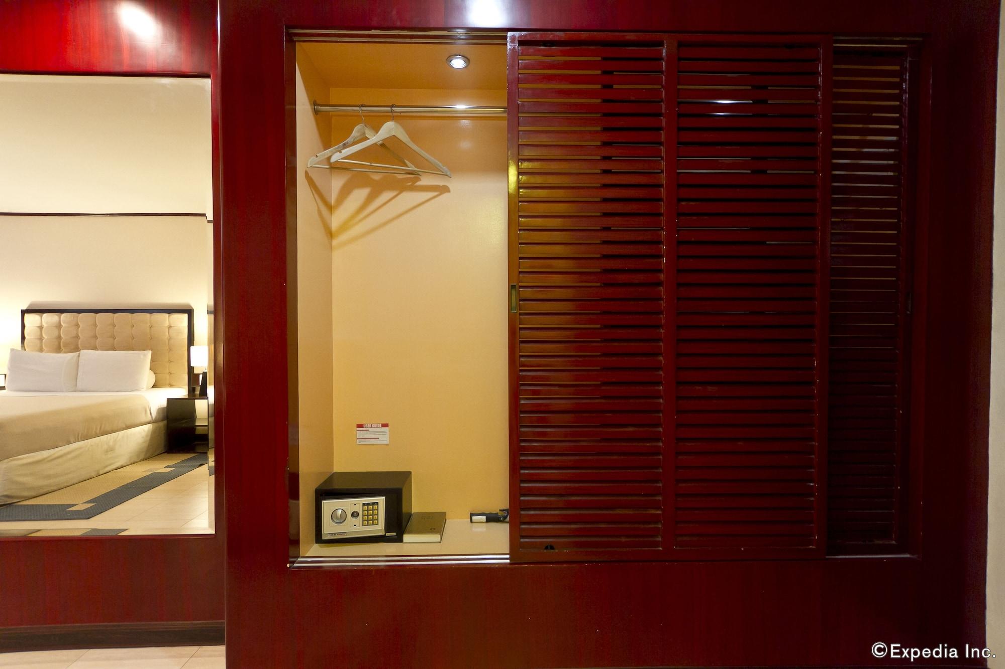 Dulcinea Hotel And Suites Мактан Екстериор снимка