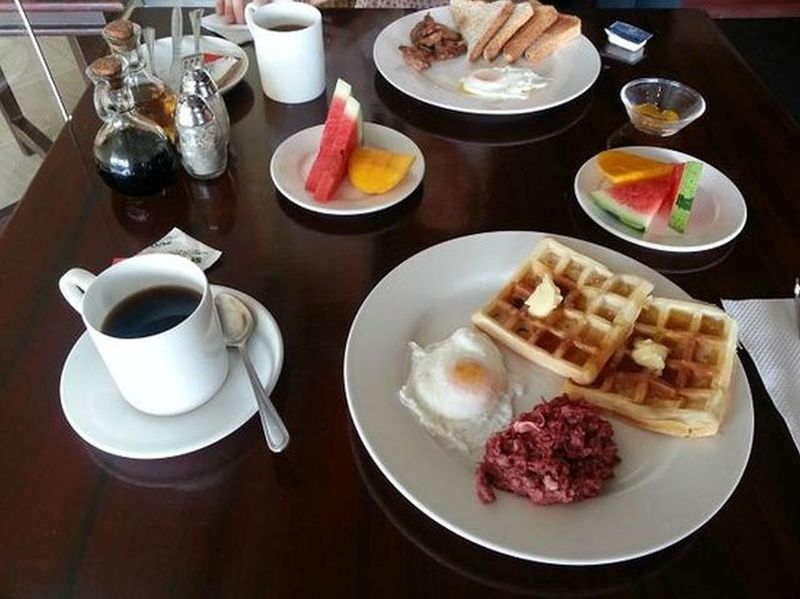 Dulcinea Hotel And Suites Мактан Екстериор снимка