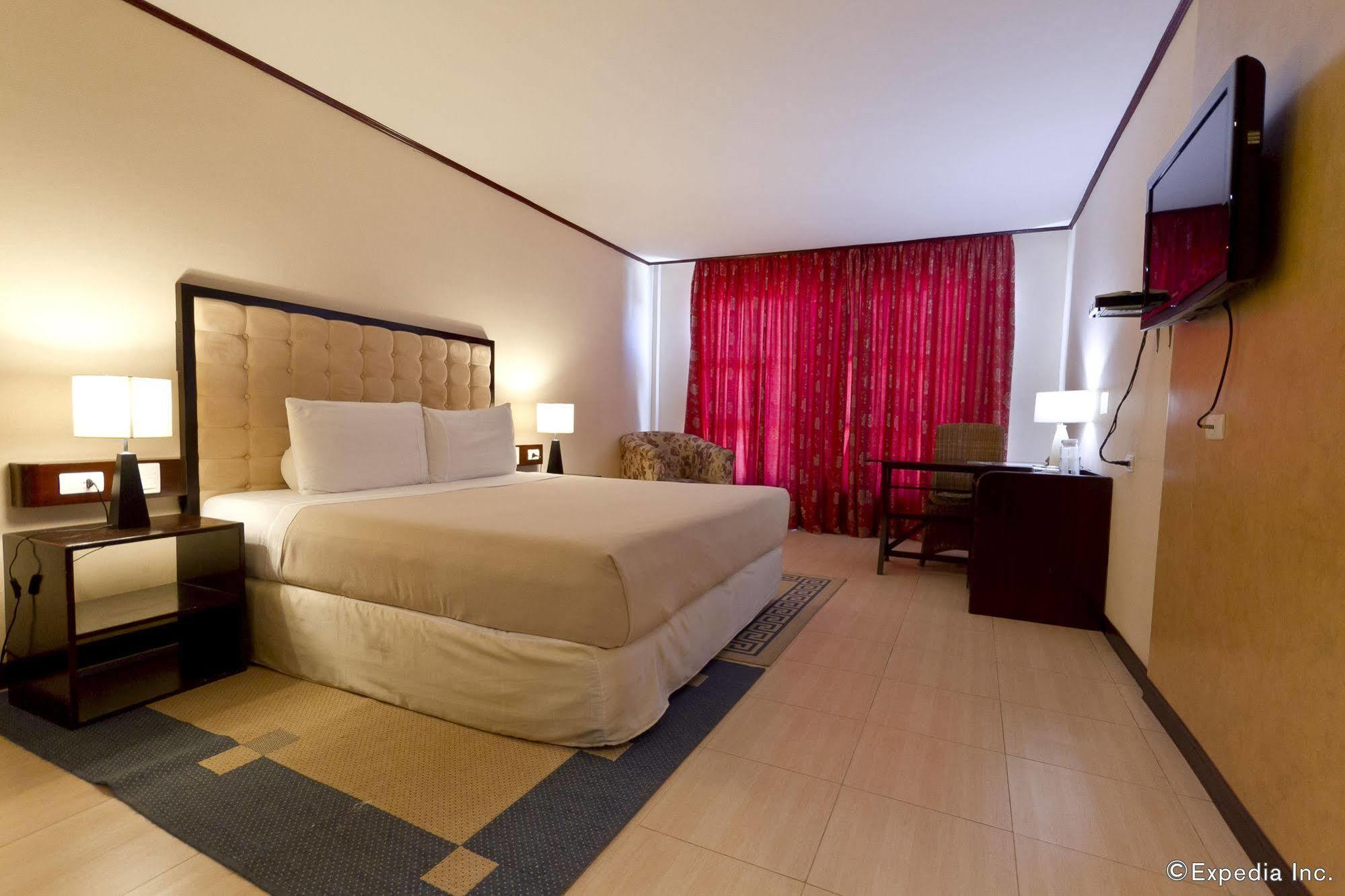 Dulcinea Hotel And Suites Мактан Екстериор снимка