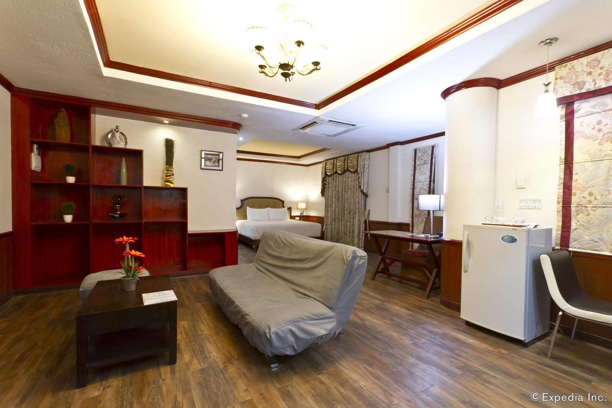 Dulcinea Hotel And Suites Мактан Екстериор снимка